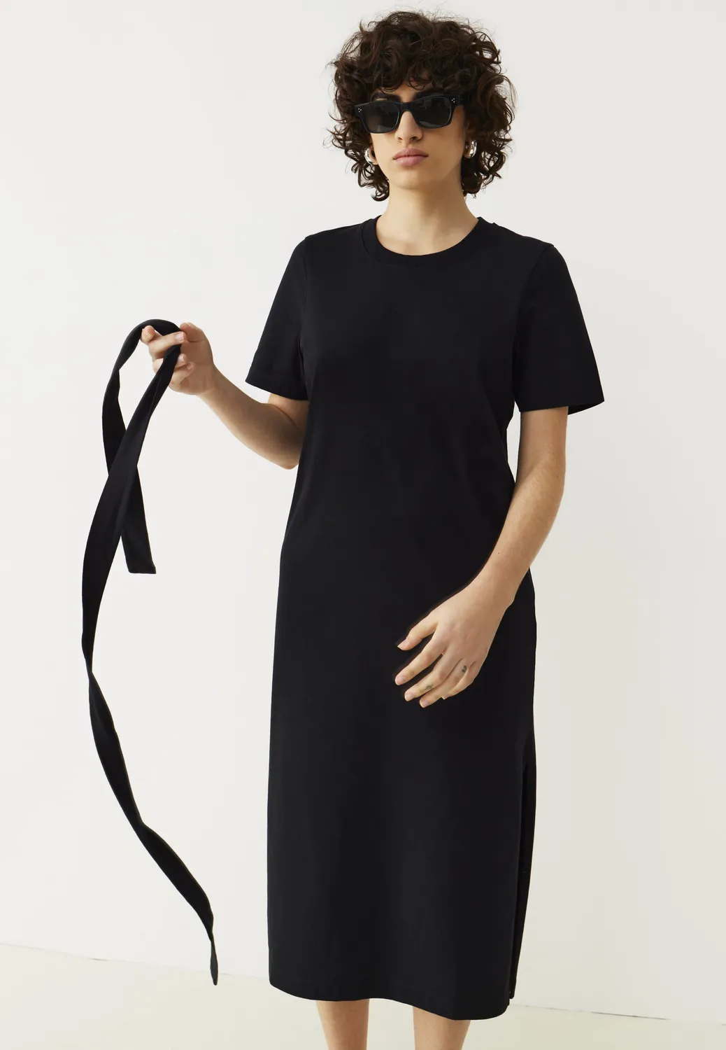 Loom La robe t-shirt robe femme coton bio noire mi-longue