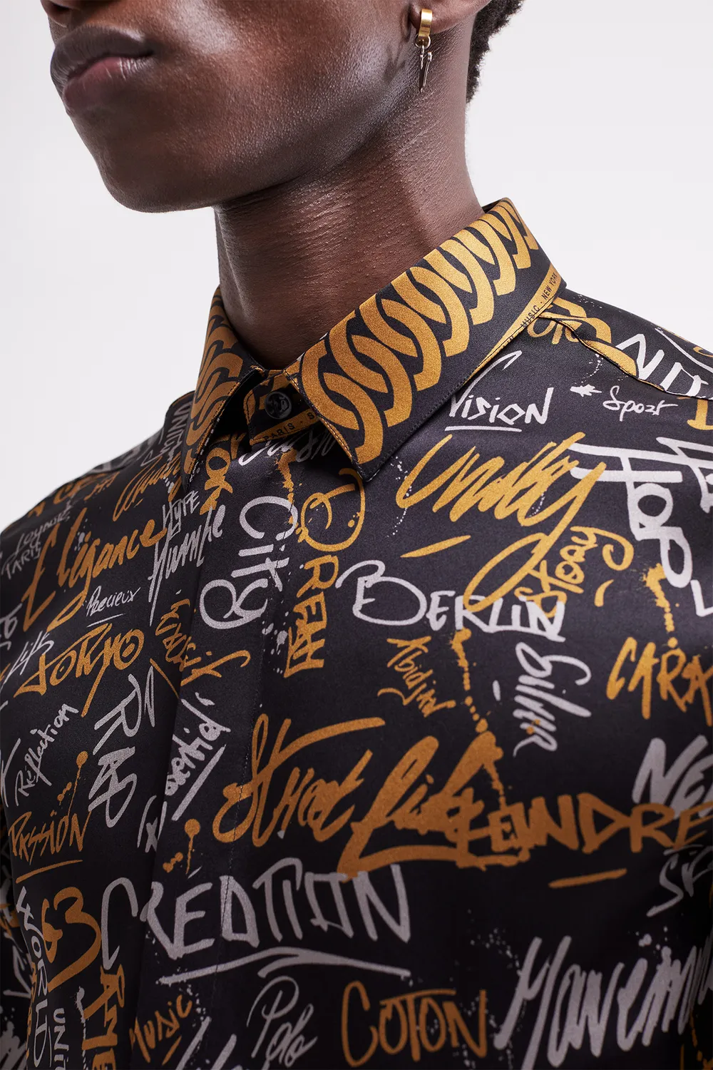 French Deal Caractère Graffiti chemise soie