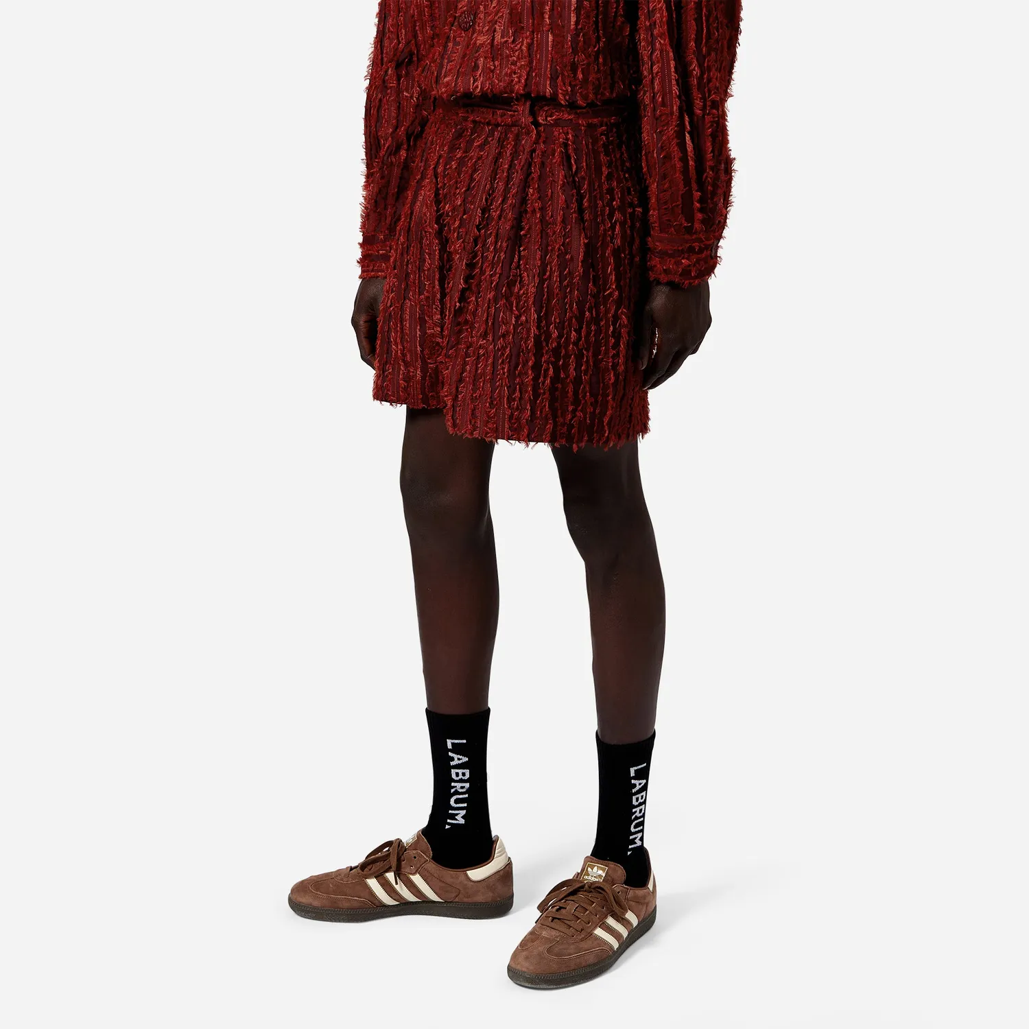 Labrum Tailored short bordeaux rayé effiloché