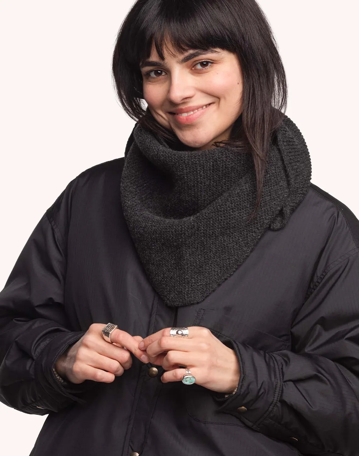 OLOW Kolmio écharpe noir chiné laine