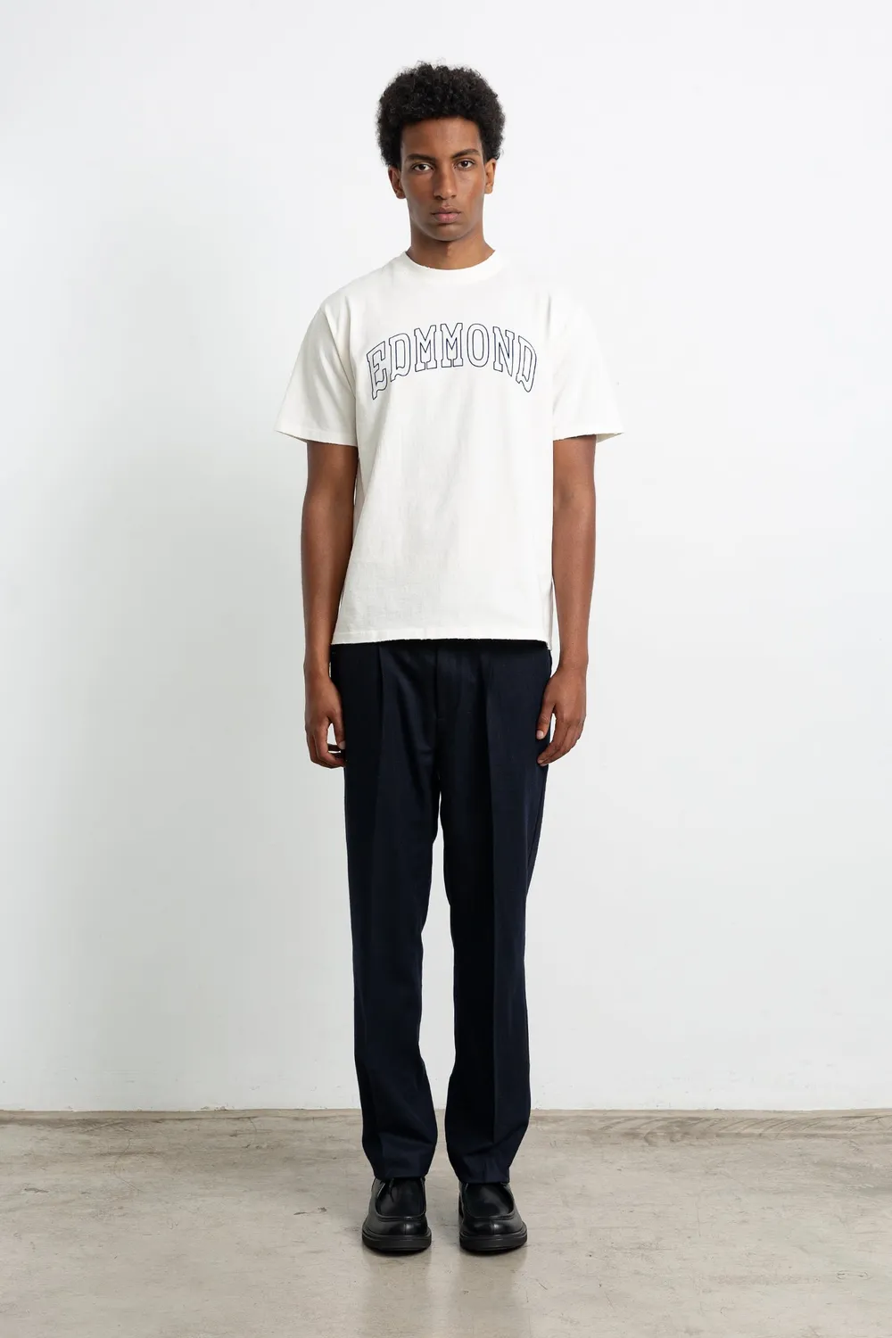 Edmmond Studios Showroom t-shirt blanc cassé 220gr