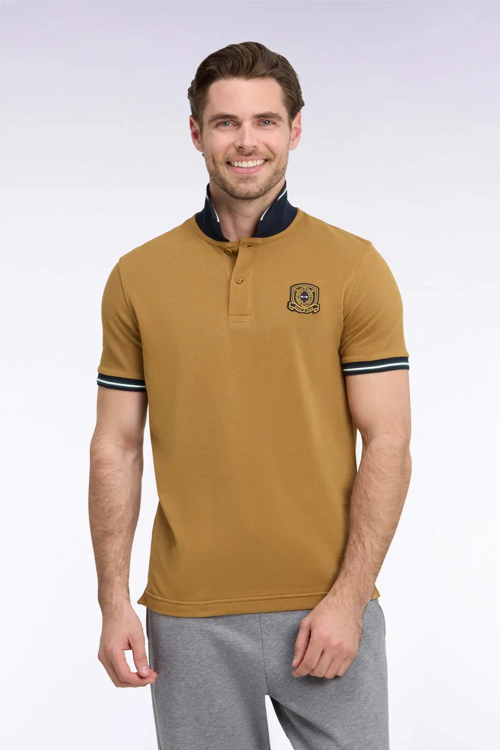 Eden Park College polo manches courtes camel écusson coton