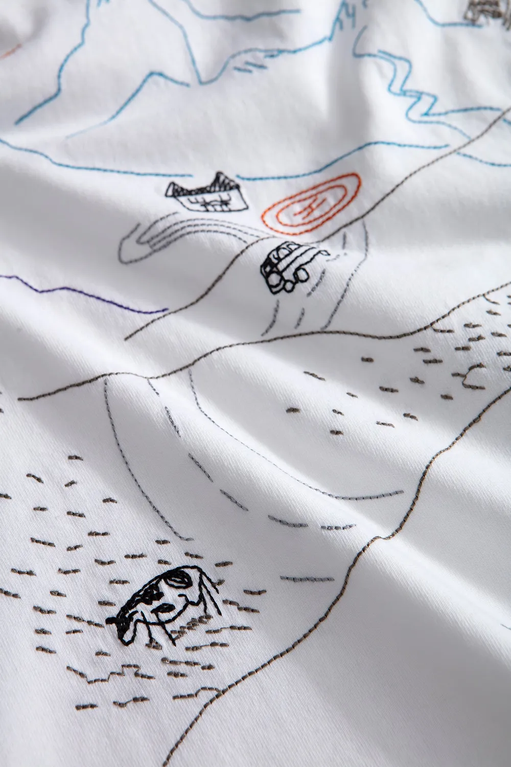 Edmmond Studios Outdoors t-shirt blanc brodé montagne