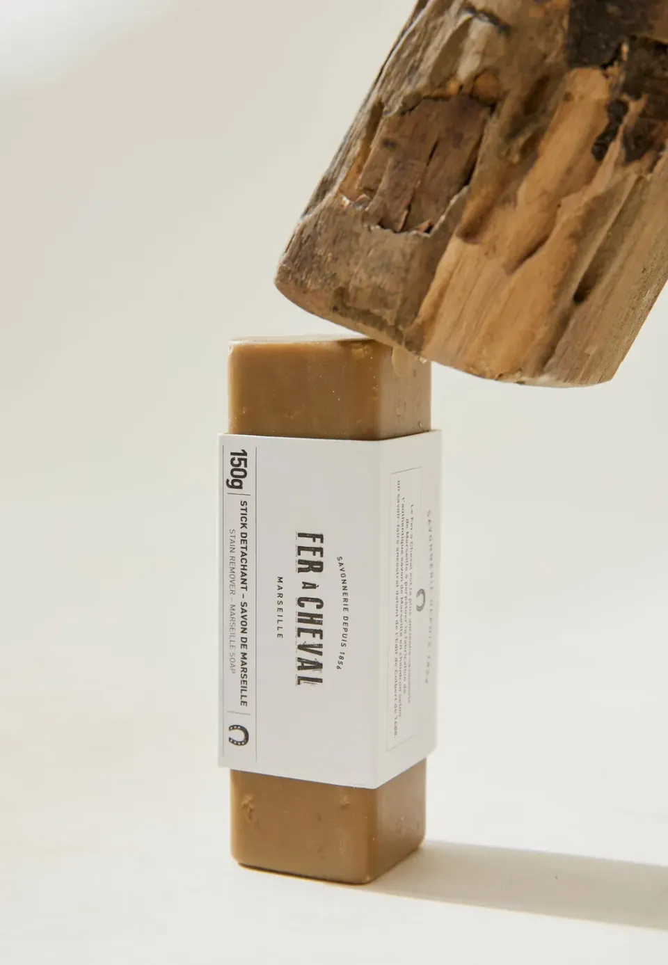 Loom stick détachant savon de Marseille main
