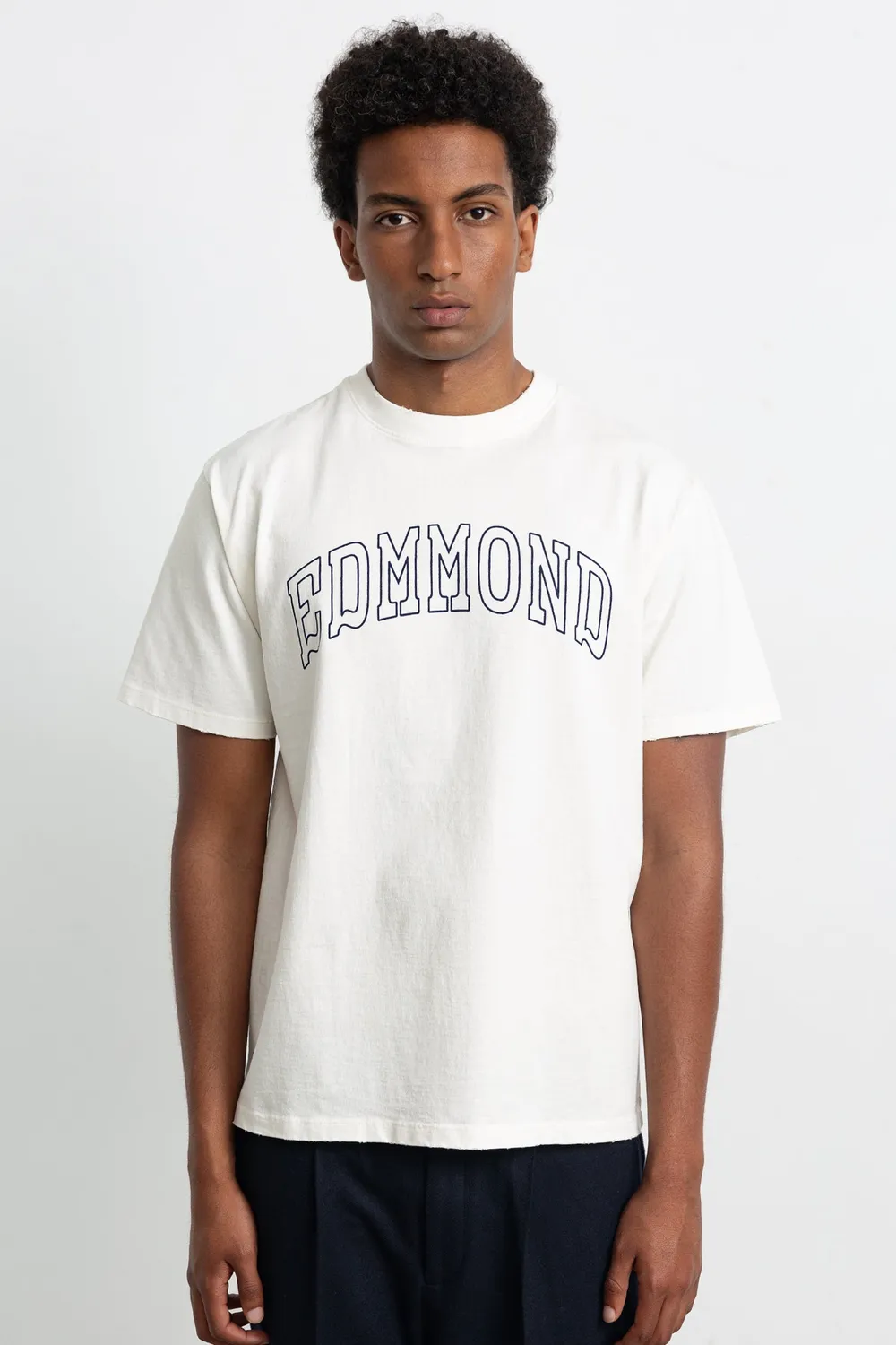Edmmond Studios Showroom t-shirt blanc cassé 220gr