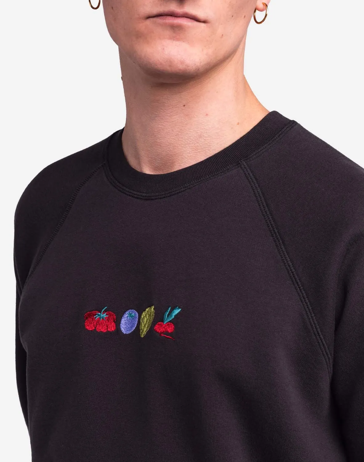 OLOW Vegetables sweat noir carbone brodé