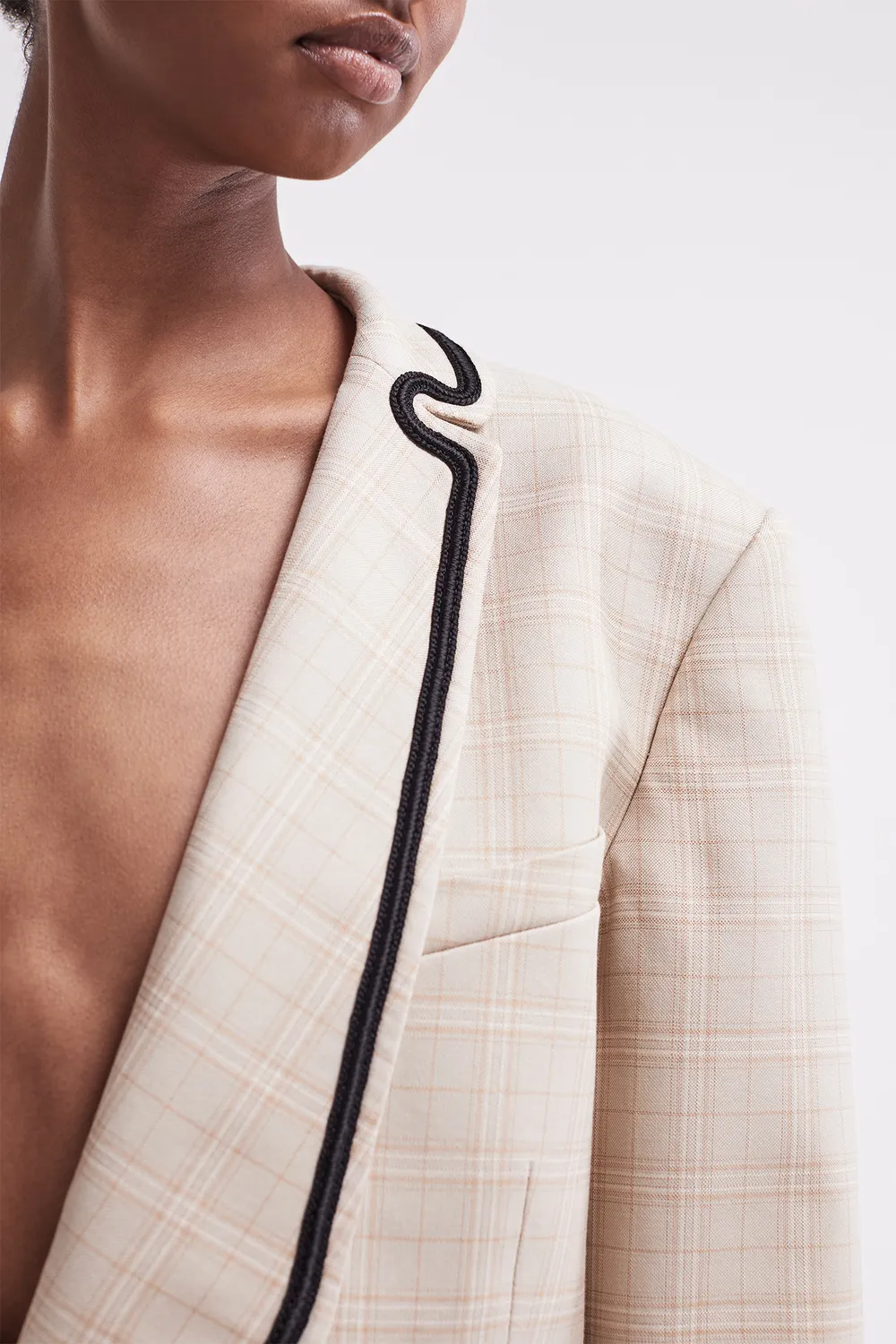 French Deal Majesté veste laine boutons sculptés
