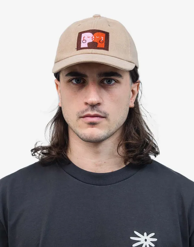 OLOW Six Panel Kiss casquette sable coton réglable