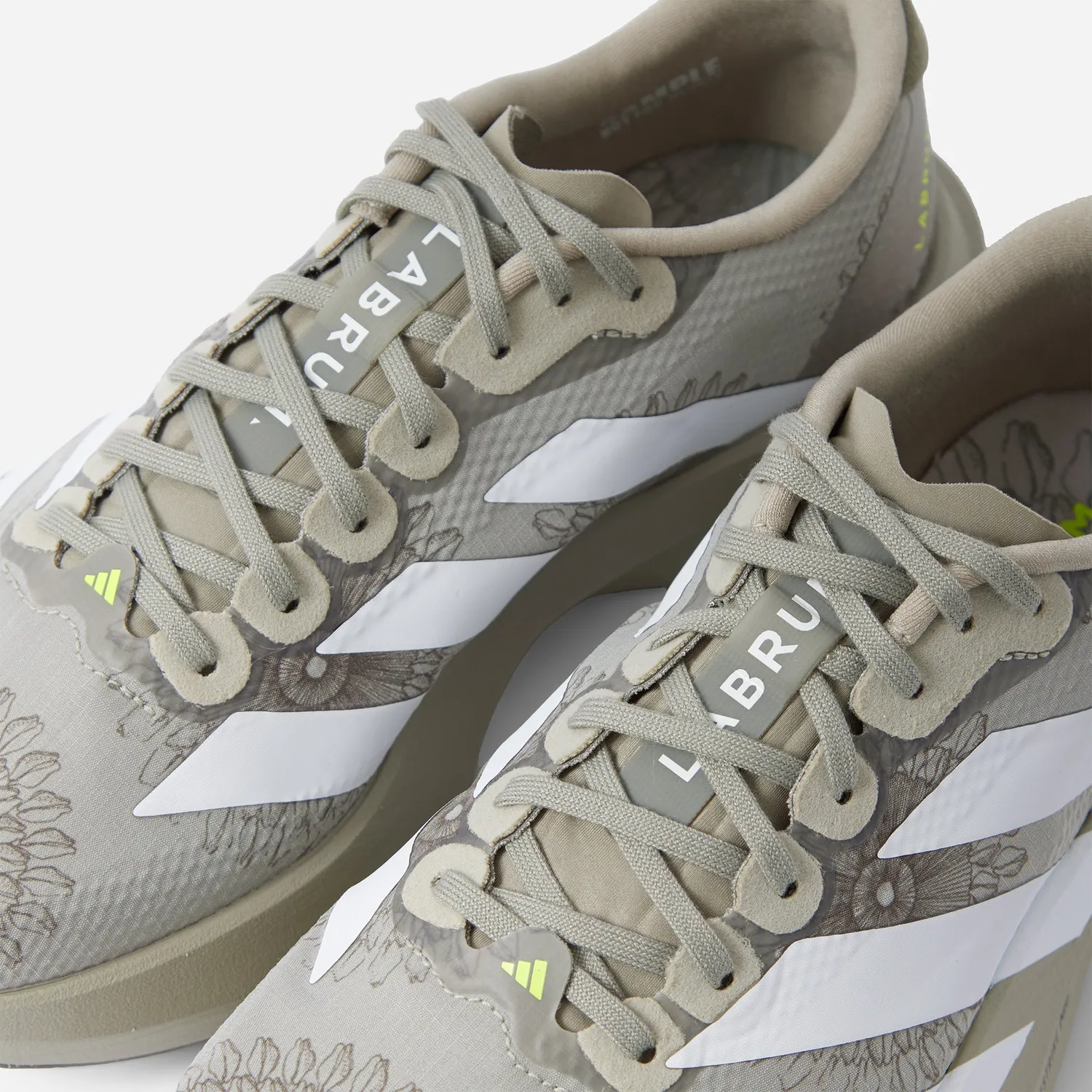 Labrum x adidas Adizero EVO SL chaussure sesame running