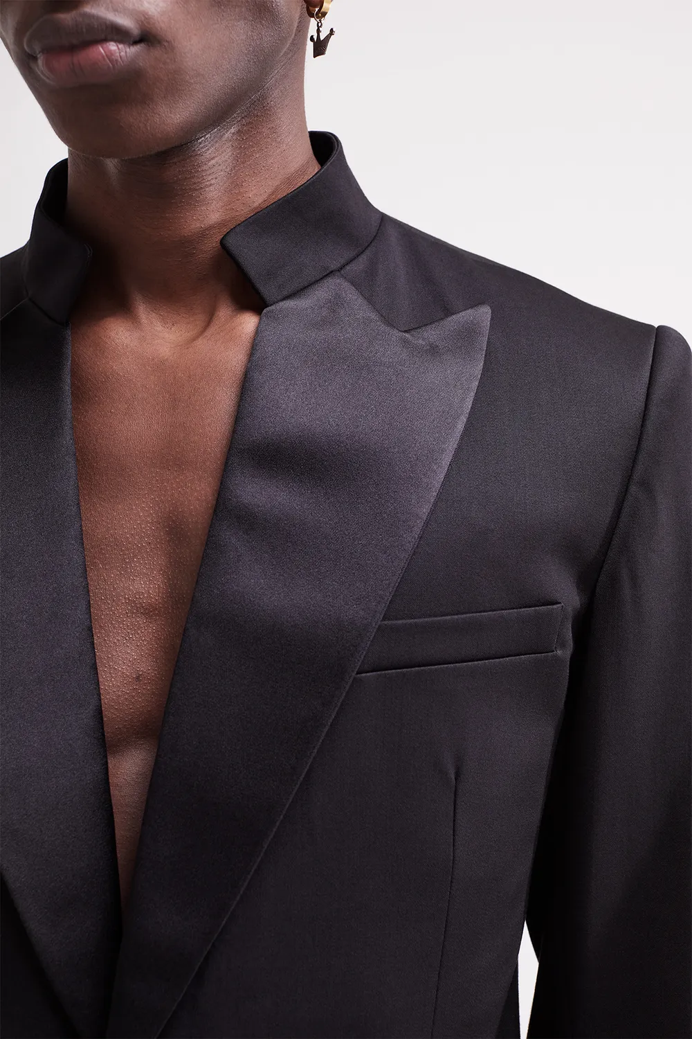 French Deal Black Excellence veste laine col satin