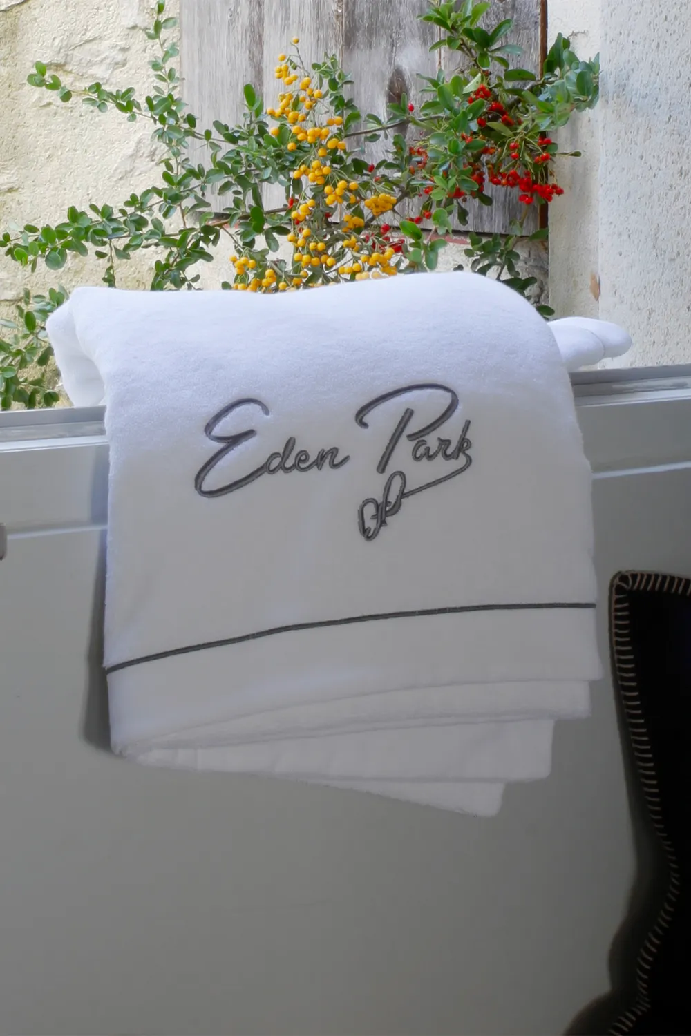 Eden Park serviette de bain 100x50 cm broderie blanche