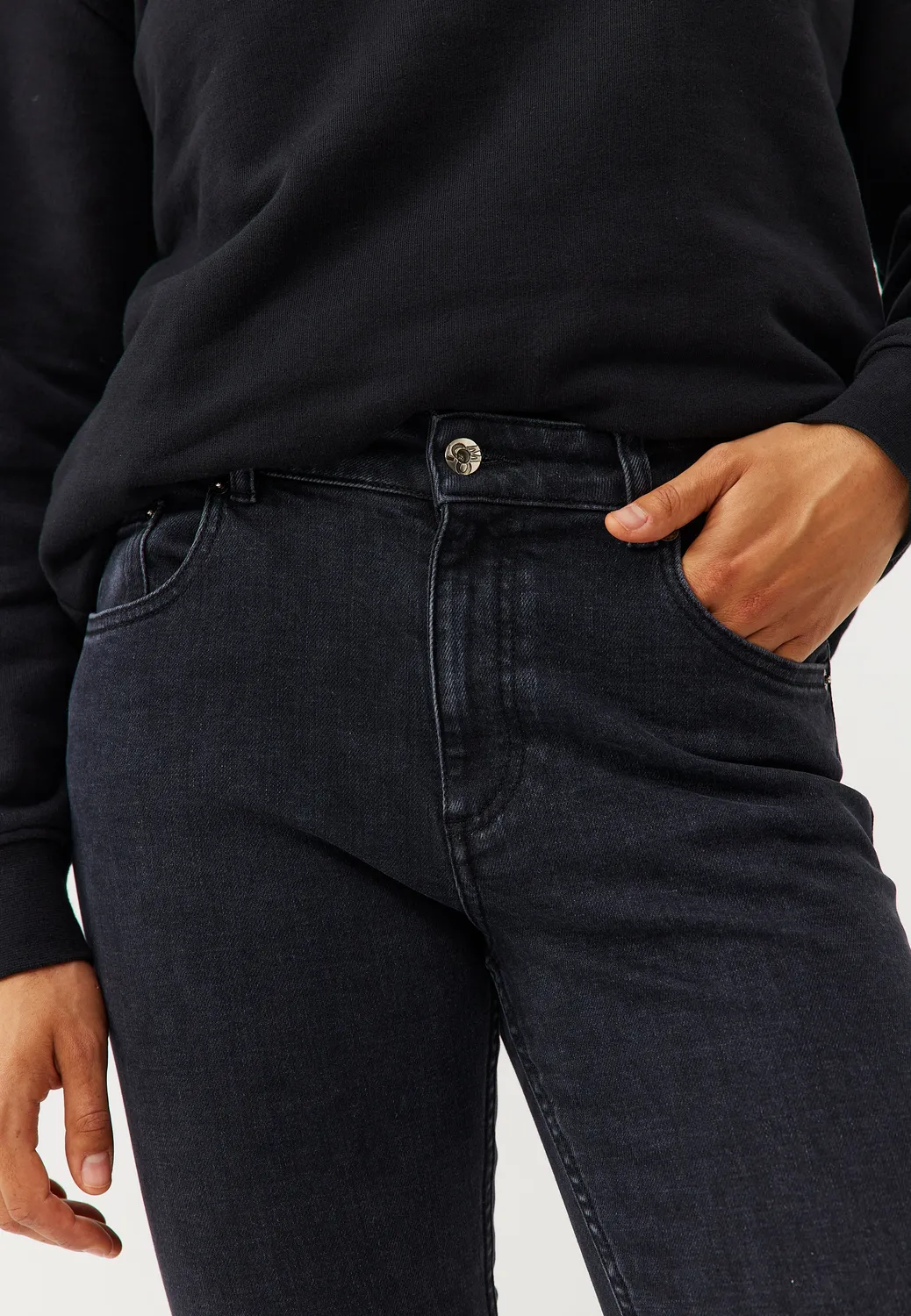 Loom Le jean slim noir coton bio