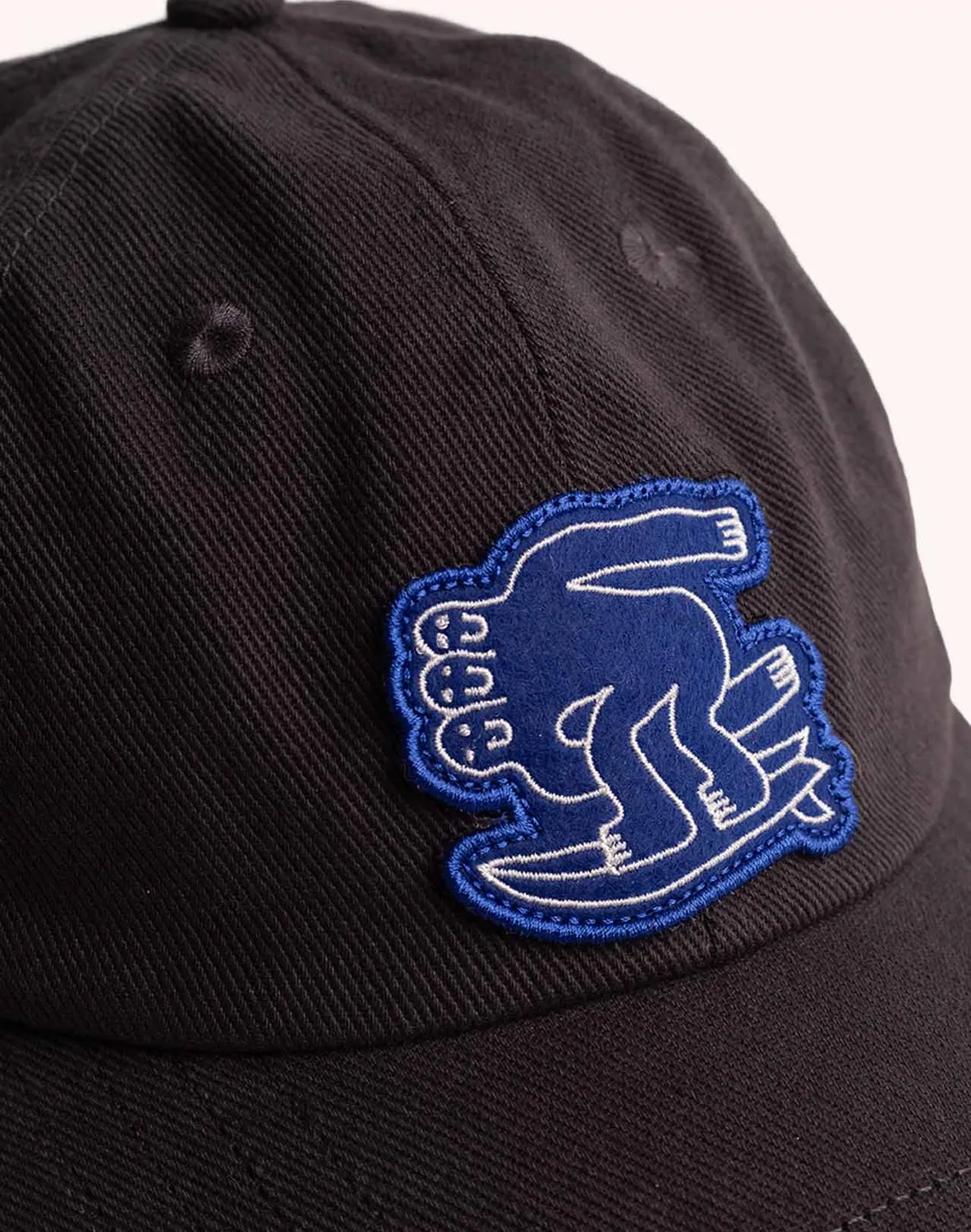 OLOW Point Break casquette six panel noir carbone