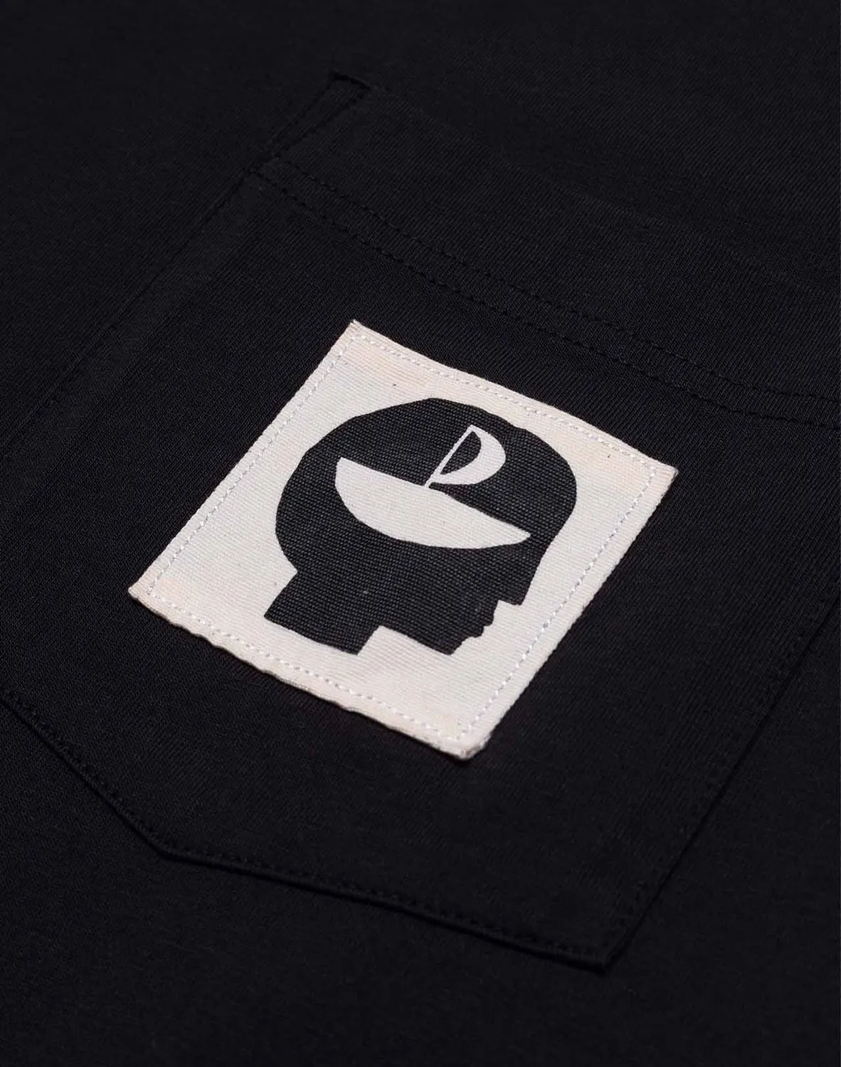 OLOW Escape t-shirt noir carbone poche coton bio
