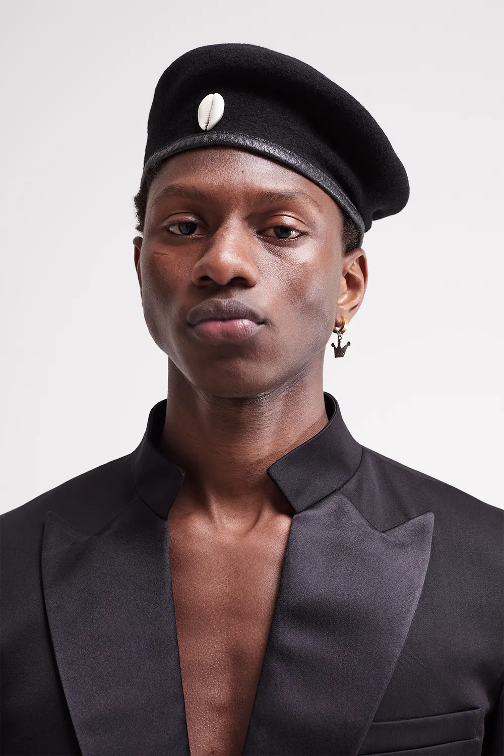 French Deal Black Excellence veste laine col satin