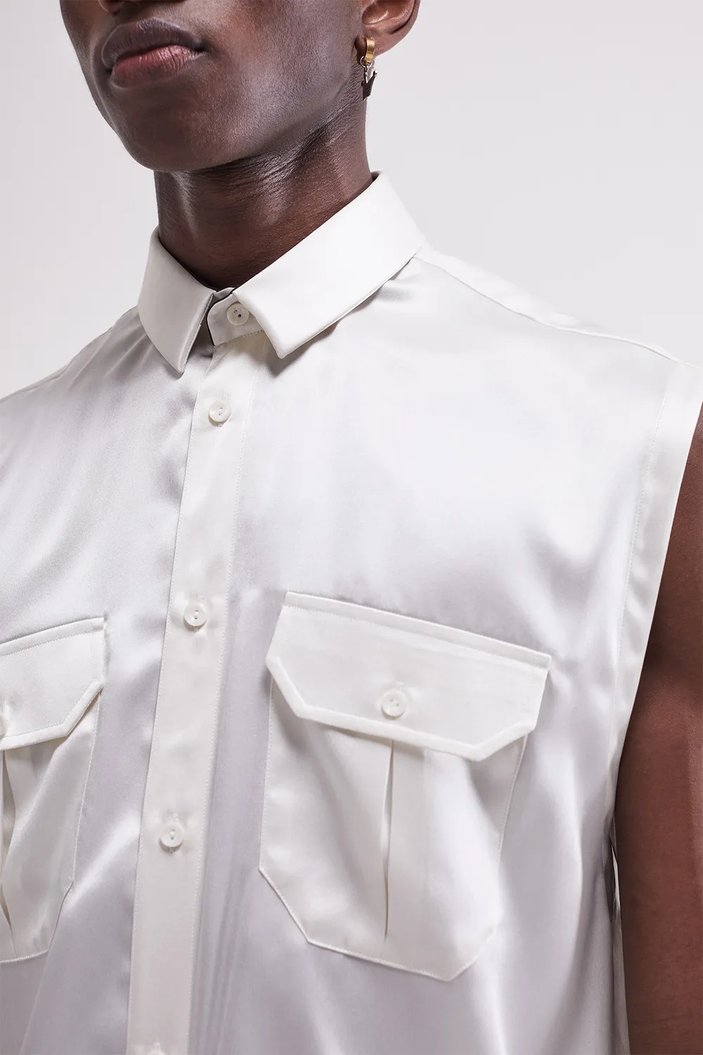 French Deal Akwa chemise sans manches soie