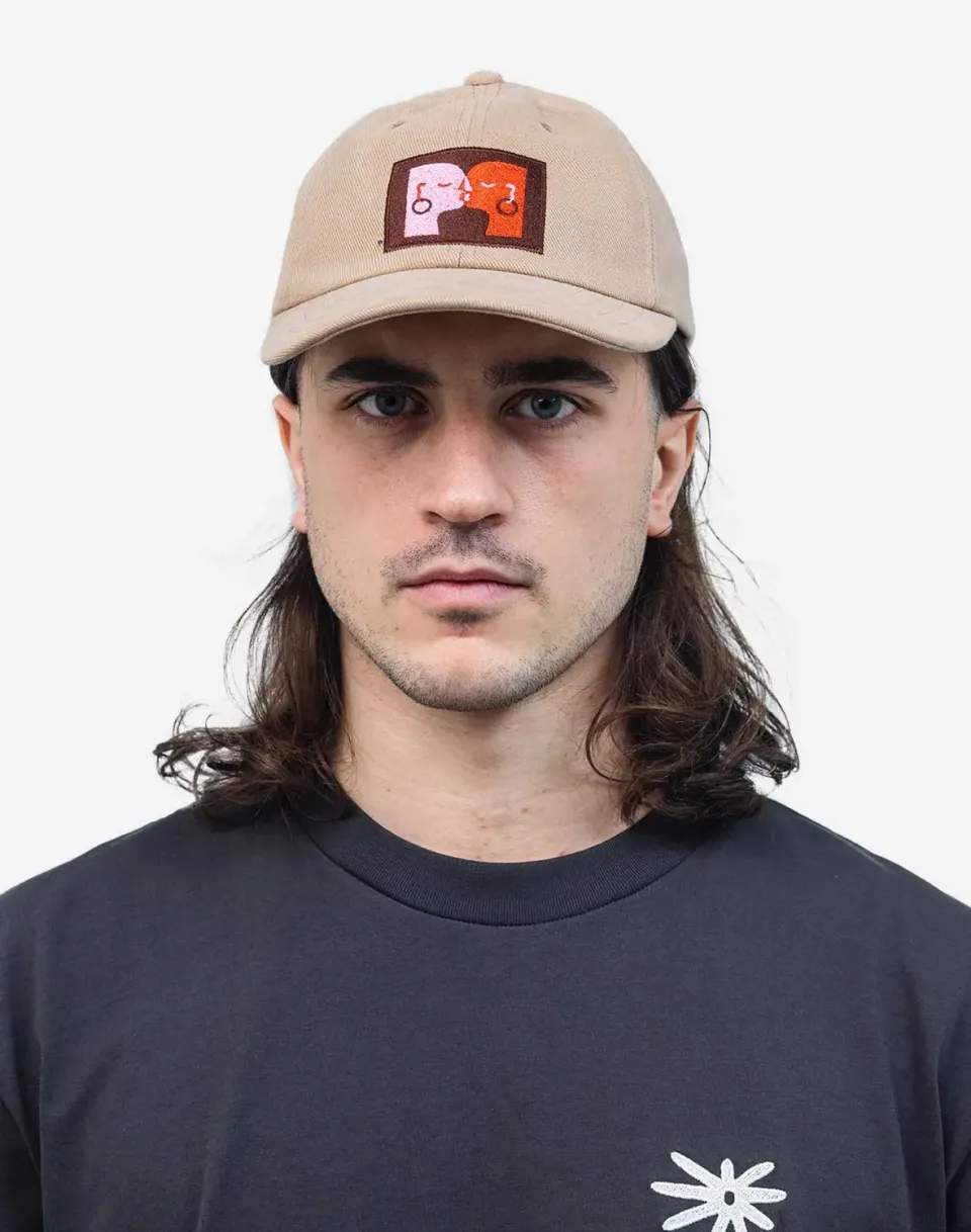 OLOW Kiss casquette six panel sable coton