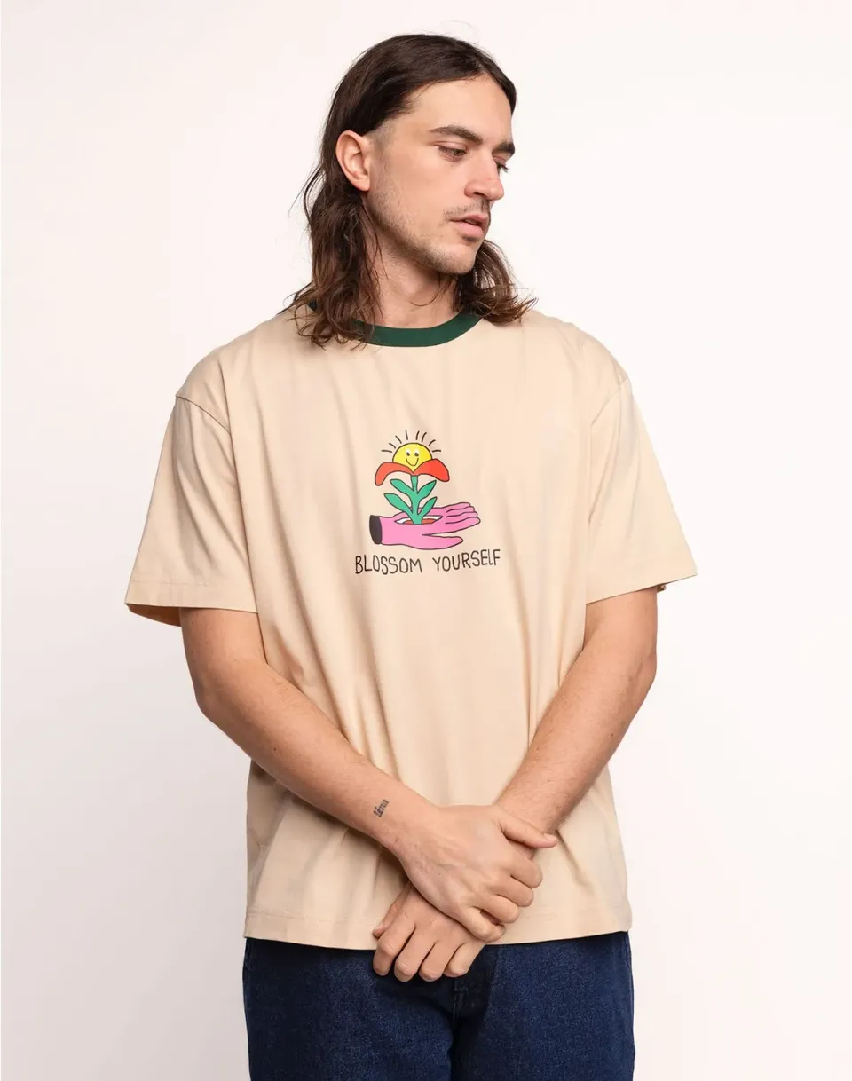 OLOW Blossom Yourself t-shirt crème ample vert
