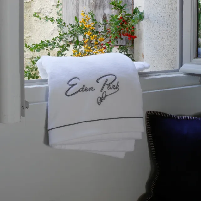 Eden Park serviette de bain grande blanche broderie coton