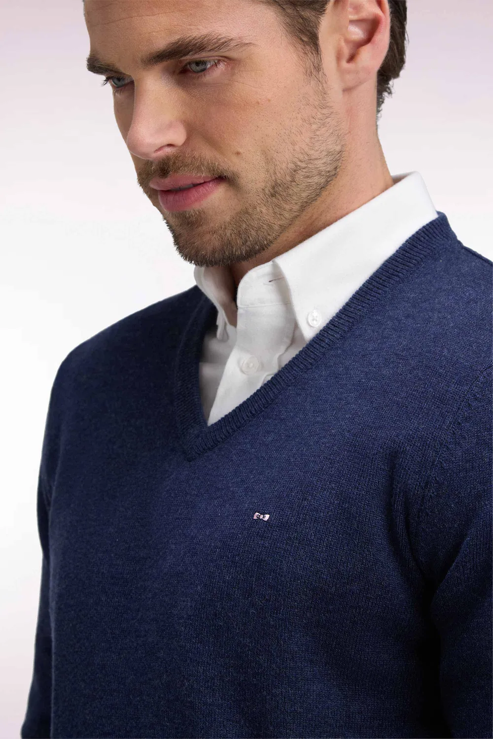 Eden Park pull col V laine et coton bleu coupe droite