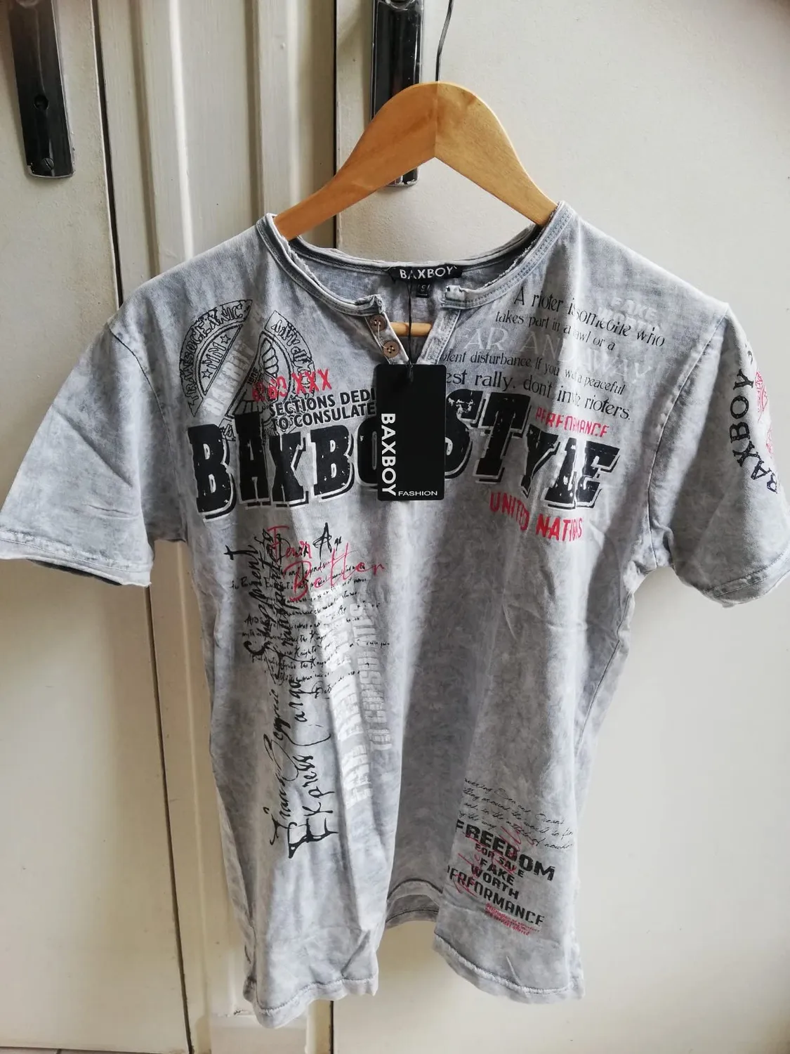 Subliminal Mode BX148 t-shirt col V boutonné gris clair